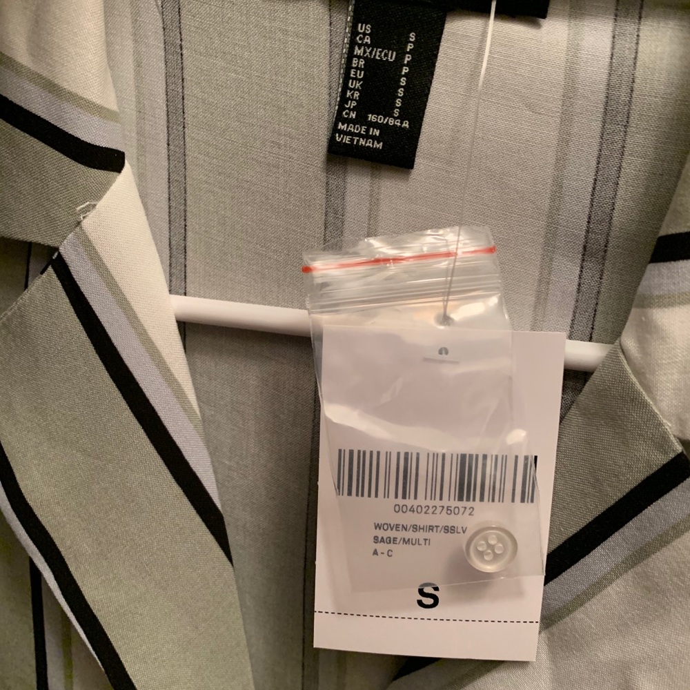 Cropped top forever 21 NWT